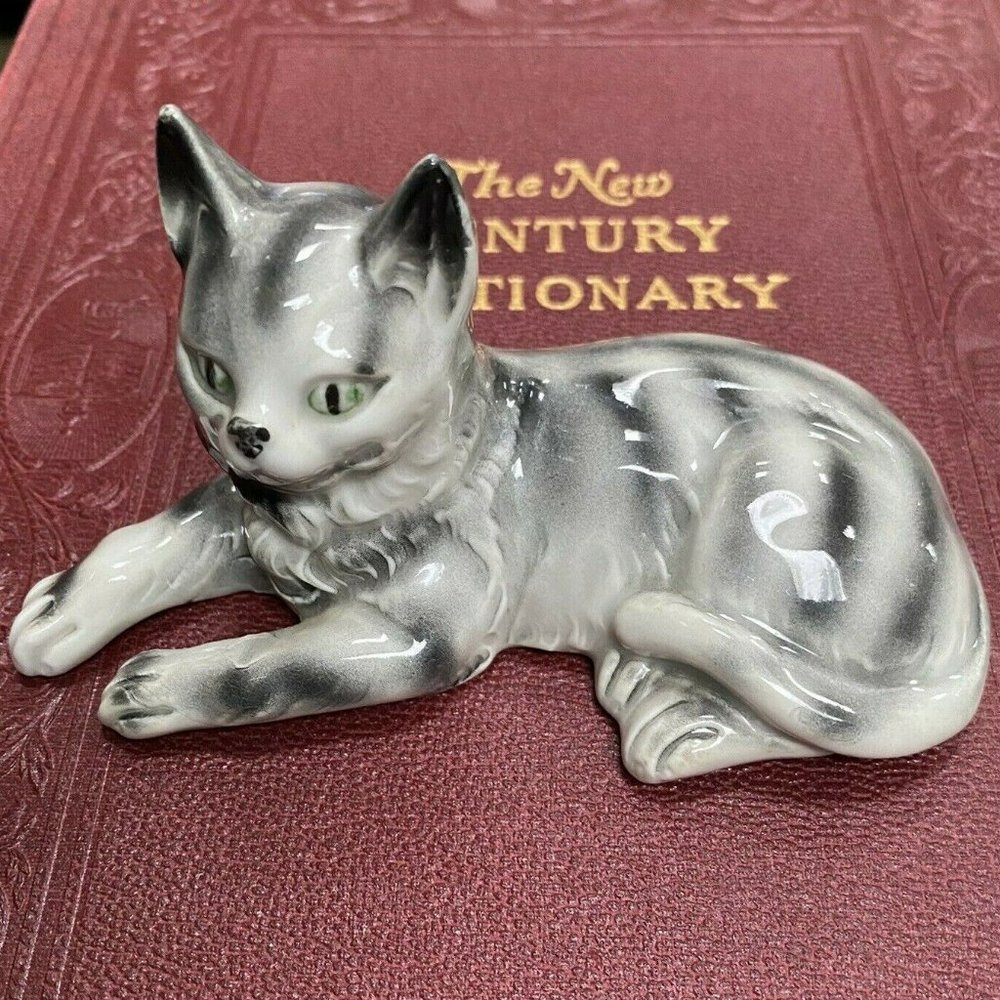 Vintage Gray Striped Cat Maine Coon Figurine 4.5 Pottery ERPHILA Germany 40s 50s